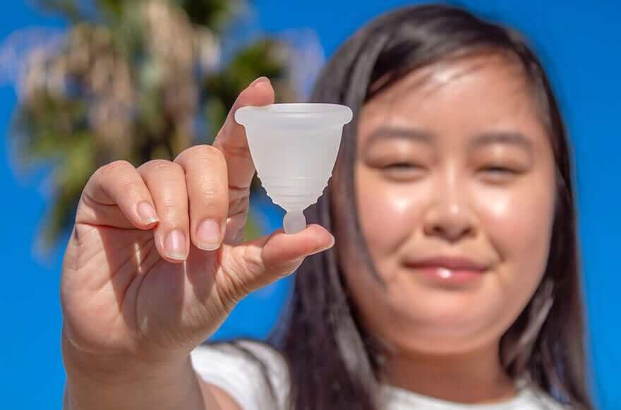 Mobile menstrual cup clear shorty